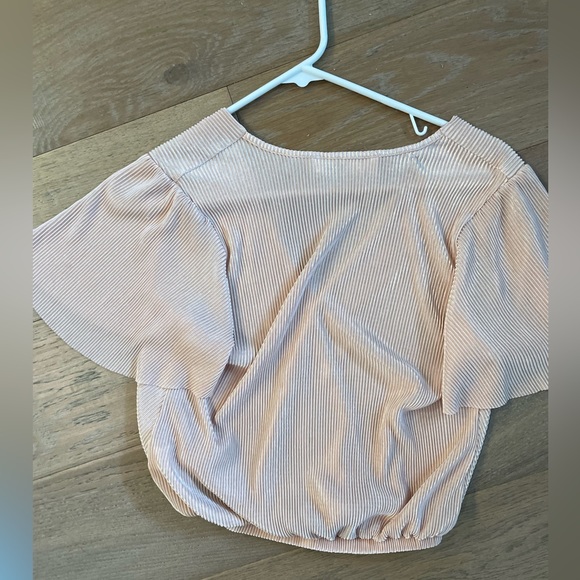 ATSTR The Label Light Pink Crinkle Pleated Top/ Blush Peach - Picture 9 of 12